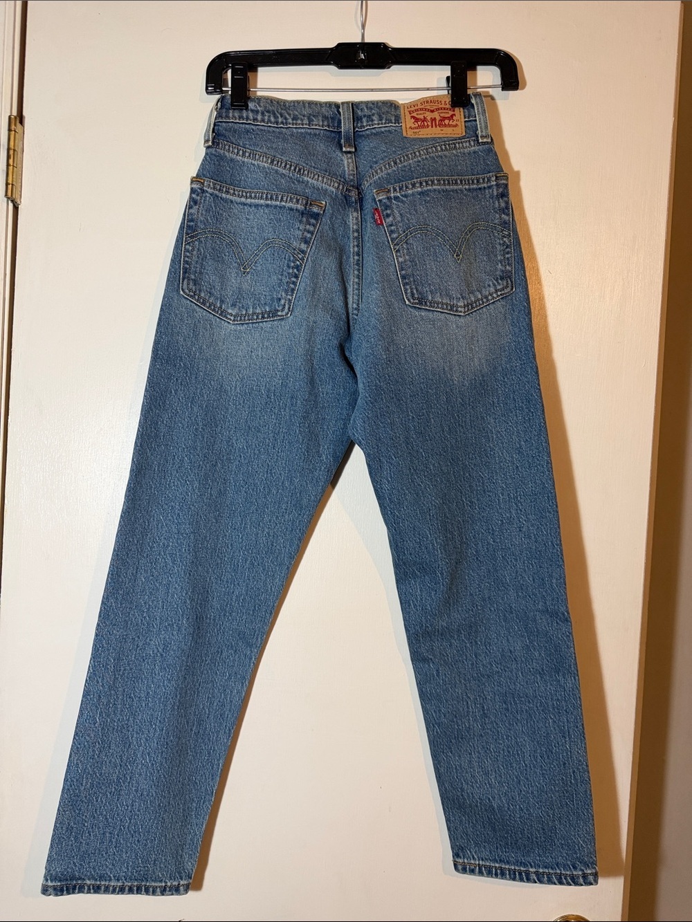 Levi’s 501 High Rise Straight Leg Crop- 24/26 - Picture 6 of 6